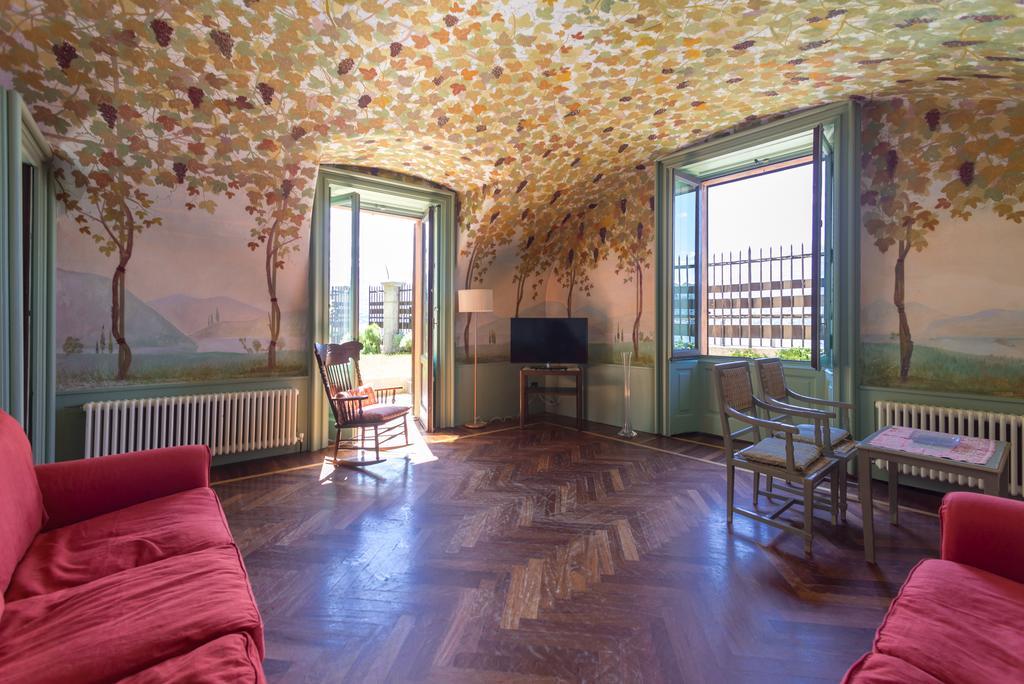 Villa La Rossa Fiumelatte Bagian luar foto