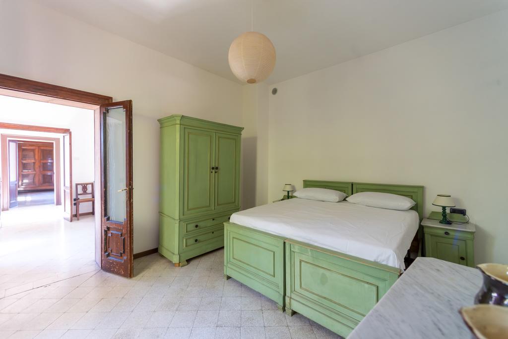 Villa La Rossa Fiumelatte Bagian luar foto